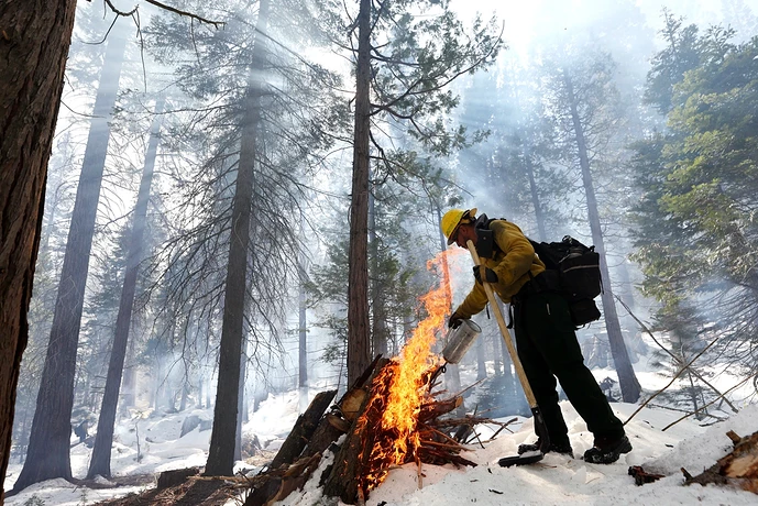 230912-Calif-Sequoia-National-Forest-Crews-prescribed-burn-ac-450p-0e66a1
